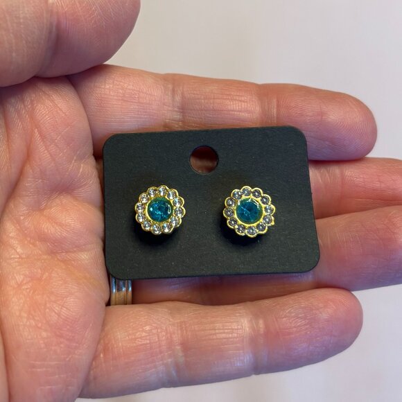 FREE with Purchase - Picture 4 of 5